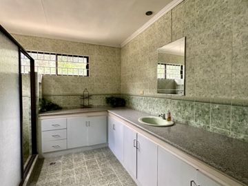 Pre-owned Bungalow with 850 sqm lot area in Mediccion Imus Cavite