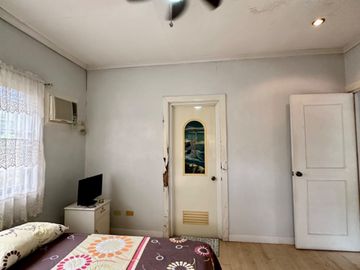 Pre-owned Bungalow with 850 sqm lot area in Mediccion Imus Cavite