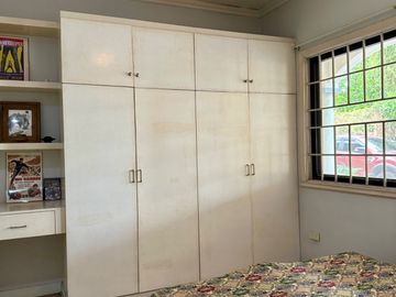Pre-owned Bungalow with 850 sqm lot area in Mediccion Imus Cavite