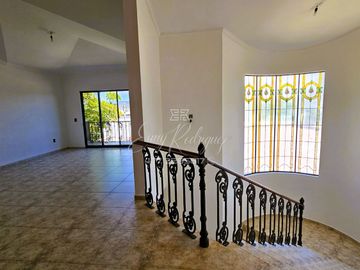 CASA EN VENTA, PRIMERA SECCIÓN DE BALCONES DEL CAMPESTRE, SUPER PRECIO DE OPORTUNIDAD.