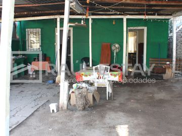 Vendemos Casa amplia con patio espacioso