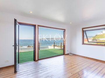 Espectacular casa frente al mar, primera linea vista despejada