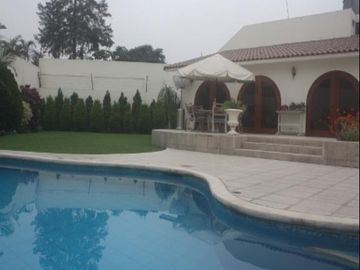 Venta de Encantadora Residencia Remodelada en Zona Residencial