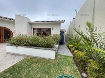 Venta de Encantadora Residencia Remodelada en Zona Residencial