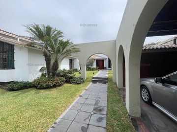 Venta de Encantadora Residencia Remodelada en Zona Residencial