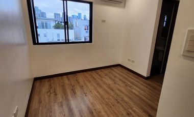 🏡 Kapitolyo Living – Elegant 3BR Townhouse with Garage for ₱15M! 🌆