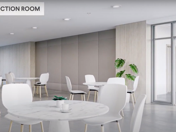 Condo for Sale near MOA  1 Bedroom Jr with Balcony
