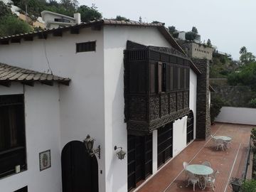 VENDO PRECIOSA RESIDENCIA EN CASUARINAS SURCO!! LISTA PARA MUDARSE