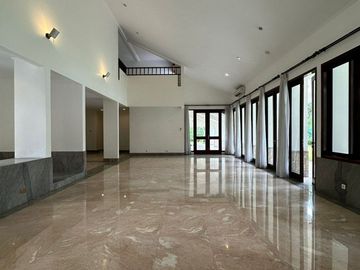 RUMAH GOLF VIEW di Jl SEKOLAH KENCANA, PONDOK INDAH