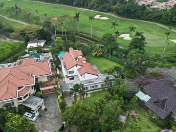 RUMAH GOLF VIEW di Jl SEKOLAH KENCANA, PONDOK INDAH