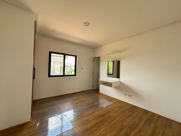 Luxurious 5-Bedroom Haven in Imus, Cavite – Your Dream Home Awaits!