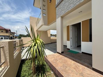 Luxurious 5-Bedroom Haven in Imus, Cavite – Your Dream Home Awaits!
