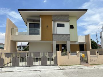 Luxurious 5-Bedroom Haven in Imus, Cavite – Your Dream Home Awaits!