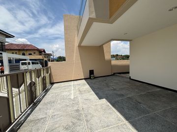 Luxurious 5-Bedroom Haven in Imus, Cavite – Your Dream Home Awaits!
