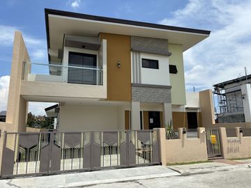 Luxurious 5-Bedroom Haven in Imus, Cavite – Your Dream Home Awaits!