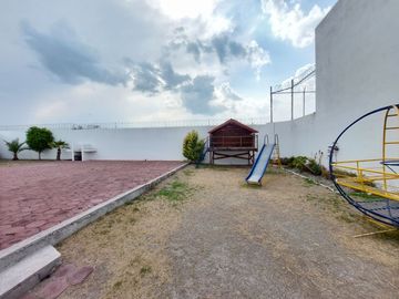 Casa a 500 metros dela Radial a espaldas de Atzala San Andres Cholula conjunto de 8 casas, cerrado y areas verdes