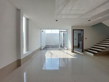 Casa a 500 metros dela Radial a espaldas de Atzala San Andres Cholula conjunto de 8 casas, cerrado y areas verdes