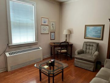 RESIDENCIA ANTIGUA EN EXCELENTES CONDICIONES, REFORMADA EN COL ZARCO EN CHIHUAHUA