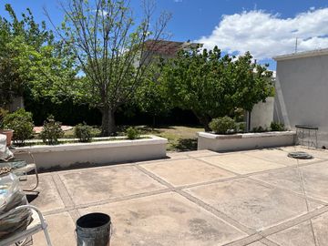 RESIDENCIA ANTIGUA EN EXCELENTES CONDICIONES, REFORMADA EN COL ZARCO EN CHIHUAHUA