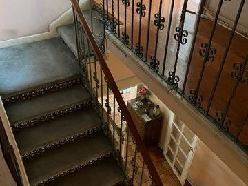 RESIDENCIA ANTIGUA EN EXCELENTES CONDICIONES, REFORMADA EN COL ZARCO EN CHIHUAHUA