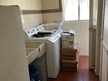 RESIDENCIA ANTIGUA EN EXCELENTES CONDICIONES, REFORMADA EN COL ZARCO EN CHIHUAHUA