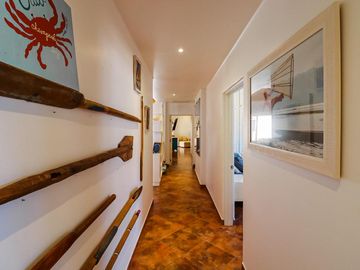 Casa amueblada en venta en Marina Real San Carlos, una planta, 4 recámaras, jacuzzi, rooftop con vista y cochera eléctrica, lista para habitar