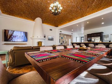 Casa amueblada en venta en Marina Real San Carlos, una planta, 4 recámaras, jacuzzi, rooftop con vista y cochera eléctrica, lista para habitar