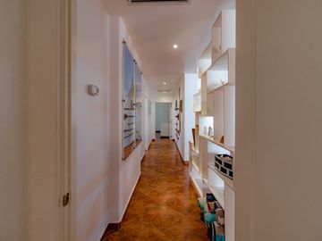 Casa amueblada en venta en Marina Real San Carlos, una planta, 4 recámaras, jacuzzi, rooftop con vista y cochera eléctrica, lista para habitar