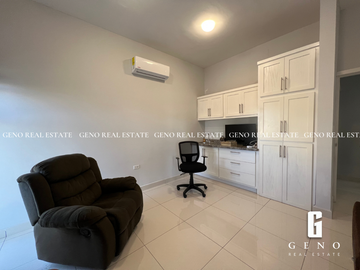 CASA EN VENTA CON VISTA A LA CIUDAD Y FRENTE A PARQUE