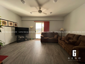 CASA EN VENTA CON VISTA A LA CIUDAD Y FRENTE A PARQUE