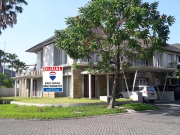 RUMAH HOOK 2 LANTAI @ROYAL RESIDENCE CLUSTER CROWN HILL