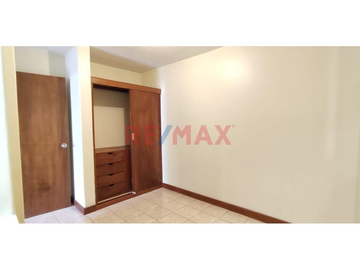 Se Alquila Departamento 90 M2 - Sol De La Molina - 2200 Soles