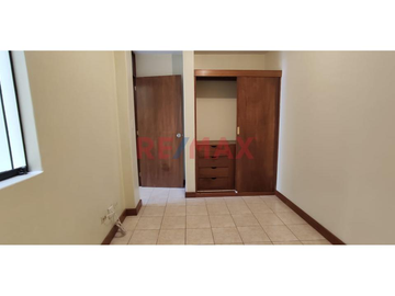 Se Alquila Departamento 90 M2 - Sol De La Molina - 2200 Soles
