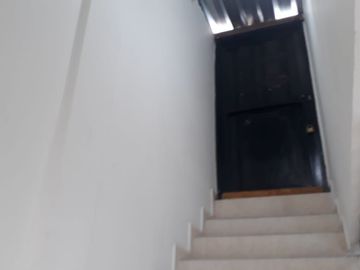 Se vende casa y lote con 3 habitaciones, garaje, y plancha con puntos listos para el tercer piso y lote listo para ampliar vivienda o montar negocio. 