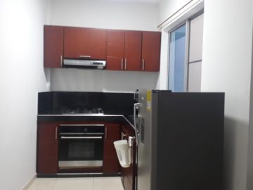 Se vende casa y lote con 3 habitaciones, garaje, y plancha con puntos listos para el tercer piso y lote listo para ampliar vivienda o montar negocio. 
