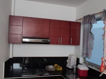 Se vende casa y lote con 3 habitaciones, garaje, y plancha con puntos listos para el tercer piso y lote listo para ampliar vivienda o montar negocio. 