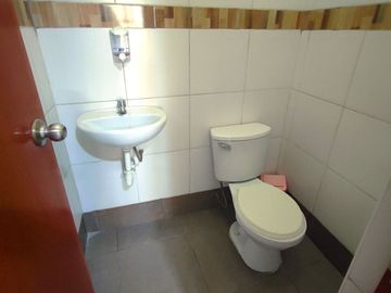 VENTA 1ER PISO COMERCIAL (150 M2) ALT. 2CDRAS AV. CARAPONGO LURIGANCHO