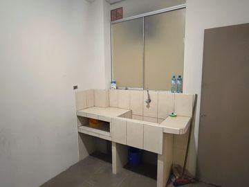 VENTA 1ER PISO COMERCIAL (150 M2) ALT. 2CDRAS AV. CARAPONGO LURIGANCHO
