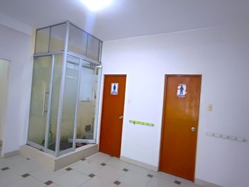 VENTA 1ER PISO COMERCIAL (150 M2) ALT. 2CDRAS AV. CARAPONGO LURIGANCHO