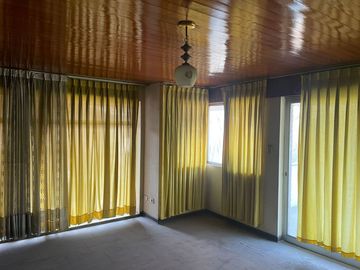 VENDO CASA COMO TERRENO DE 2284 M2 EN ESQUINA UBICADO EN CALLE LAS CAMELIAS URB CAMACHO LA MOLINA