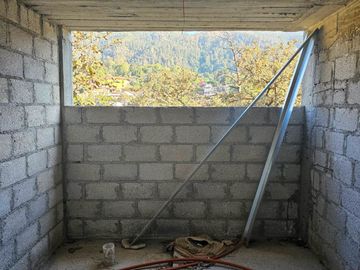VENTA DE CABAÑA EN MINERAL DEL CHICO MUY CERCA DEL PUEBLO EN OBRA NEGRA