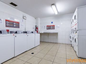 2 Dormitorios + 2 Baños + Estacionamiento  en Santiago. Metro Moneda.
