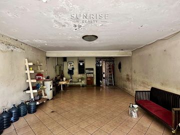 Dijual Rumah Lama Near Jl cendana & Suwiryo Menteng , Jakpus