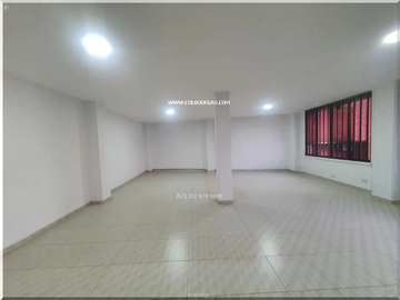 ALQUILER DE BODEGA DE 2070 MTS2, 4 ACCESOS VEHICULARES Y MUELLES.