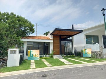 CASA EN VENTA EN FRACCIONAMIENTO LOMAS DE COCOYOC MORELOS