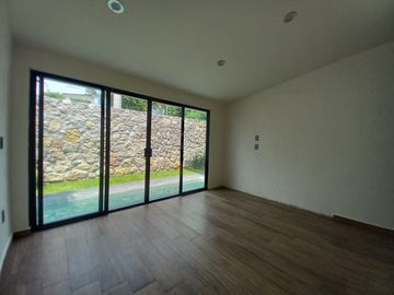CASA EN VENTA EN FRACCIONAMIENTO LOMAS DE COCOYOC MORELOS