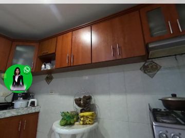VENDO CASA PLANA CON AREA DE 277mts, CON APARTAMENTO EN SECTOR DE PARAISO, EXCELENTE UBICACION