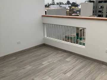 DE ESTRENO, NO PAGA ALCABALA, LINDO TRIPLEX , TERRAZA, BBQ, 2 DORMITORIOS, VISTA EXTERIOR, BALCON