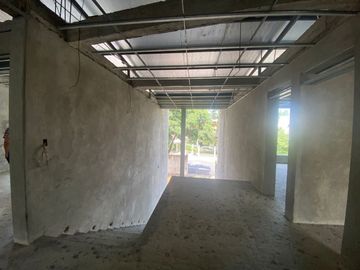 Se vende Casa en obra gris en Puerto Azul