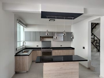 Venta de Casa Sola Fovissste Cuautla, Morelos.